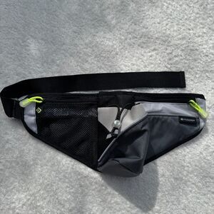 Outdoor Products Running Bag Fannypack Waist Bag 1 Bottle Holder Belt Clip